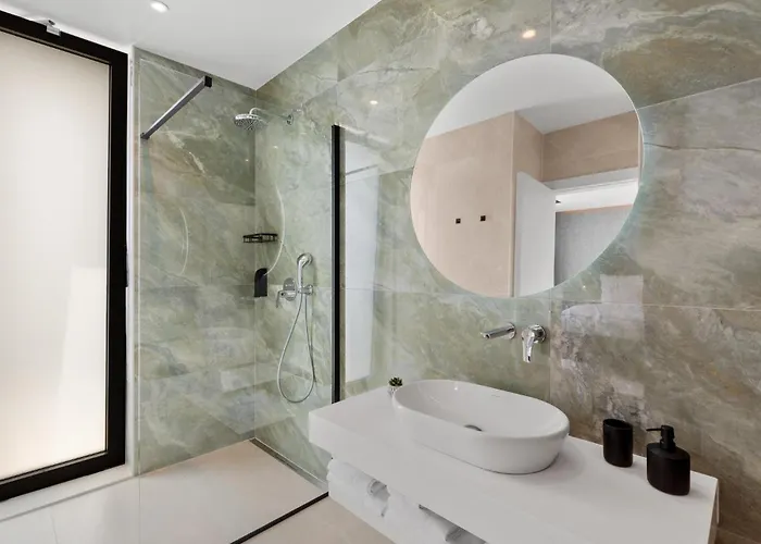 In Nova Vas With Sauna 포레치