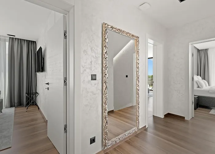 In Nova Vas With Sauna 펜션 포레치